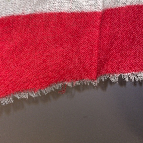 Vivienne Vintage Raw Edge Floral Square Scarf - Picture 14 of 16